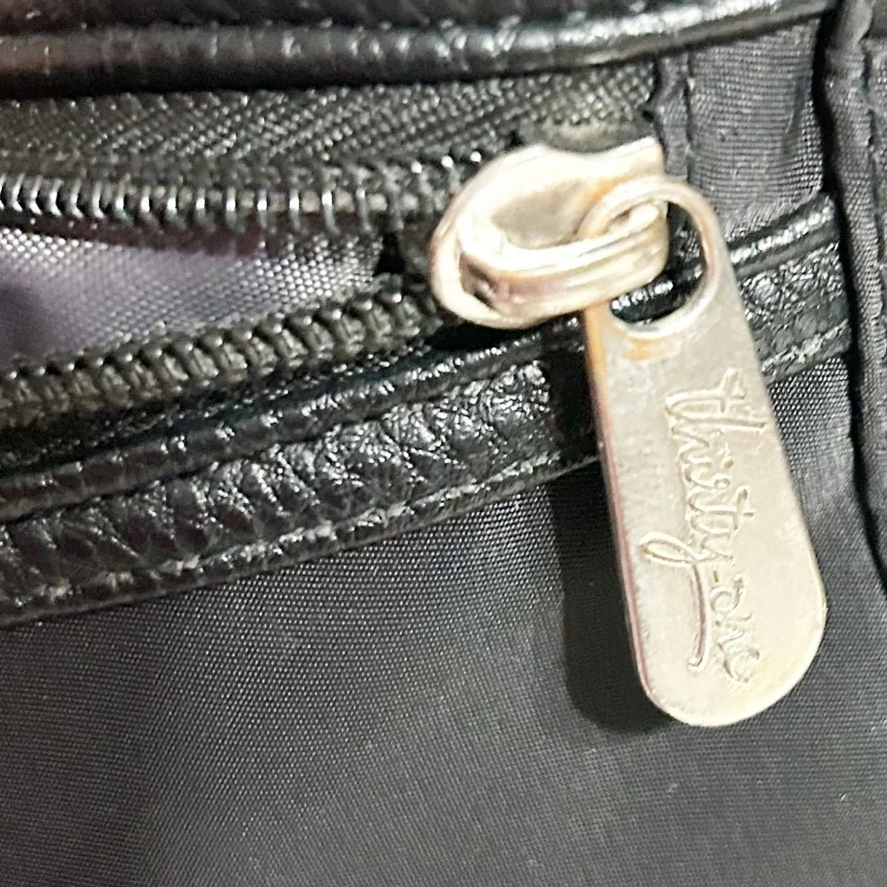 Thirty-One Gifts Black Nylon Crossbody Bag Multiple Zip Pockets Adjustable Strap